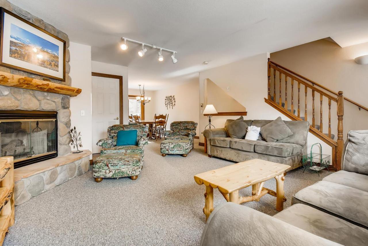 Pinecreek #F - 3 Bedroom - Close To Town - Shuttle To Slopes - Pool And Hot Tub Access بريكنريدج المظهر الخارجي الصورة