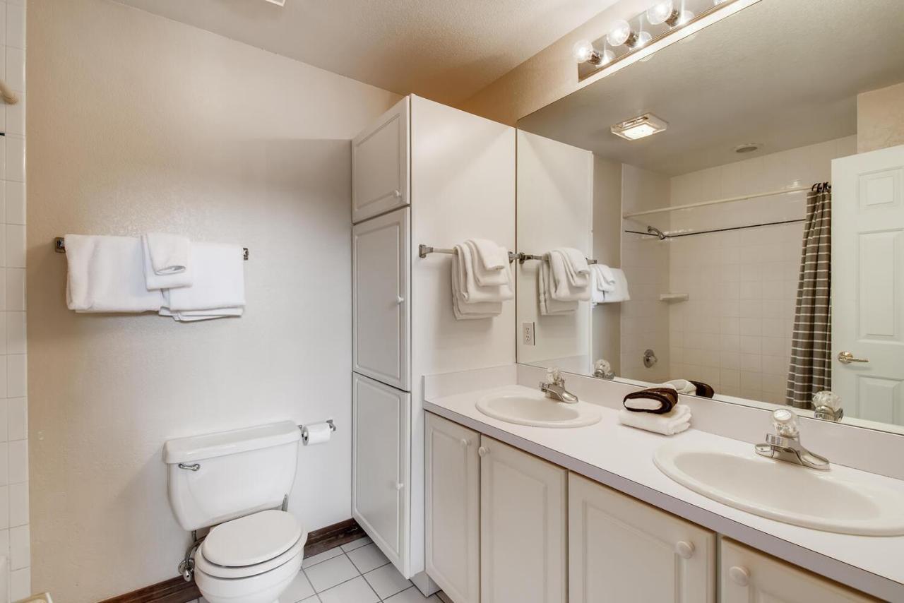 Pinecreek #F - 3 Bedroom - Close To Town - Shuttle To Slopes - Pool And Hot Tub Access بريكنريدج المظهر الخارجي الصورة