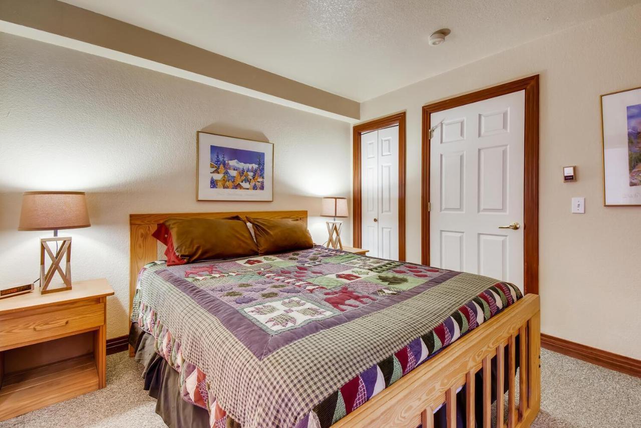 Pinecreek #F - 3 Bedroom - Close To Town - Shuttle To Slopes - Pool And Hot Tub Access بريكنريدج المظهر الخارجي الصورة